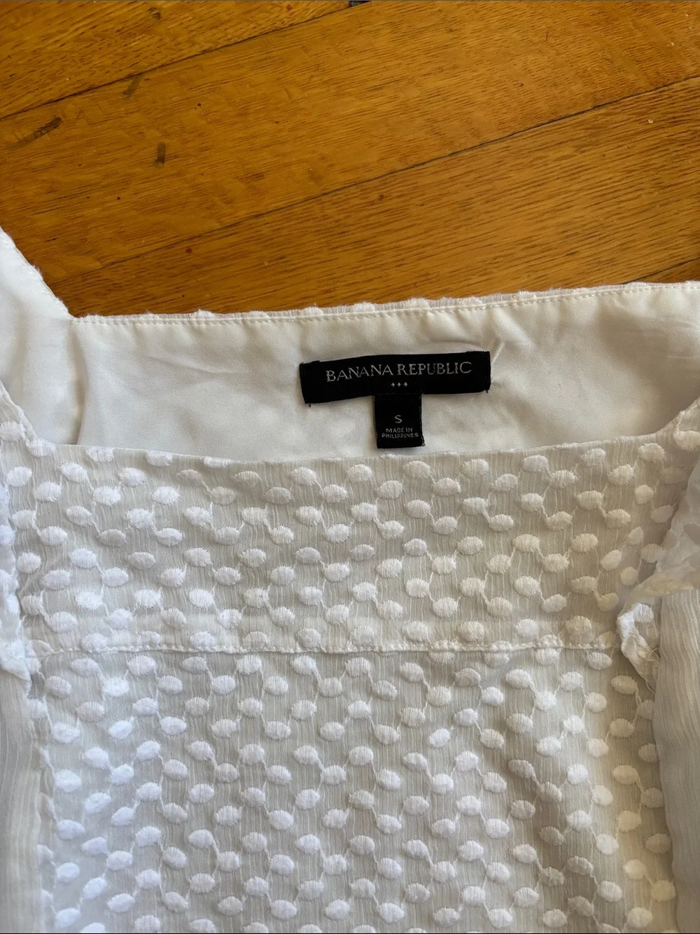 Banana Republic White Textured Puff-Sleeve Blouse